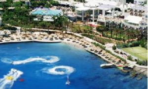 Isis Hotel and Spa